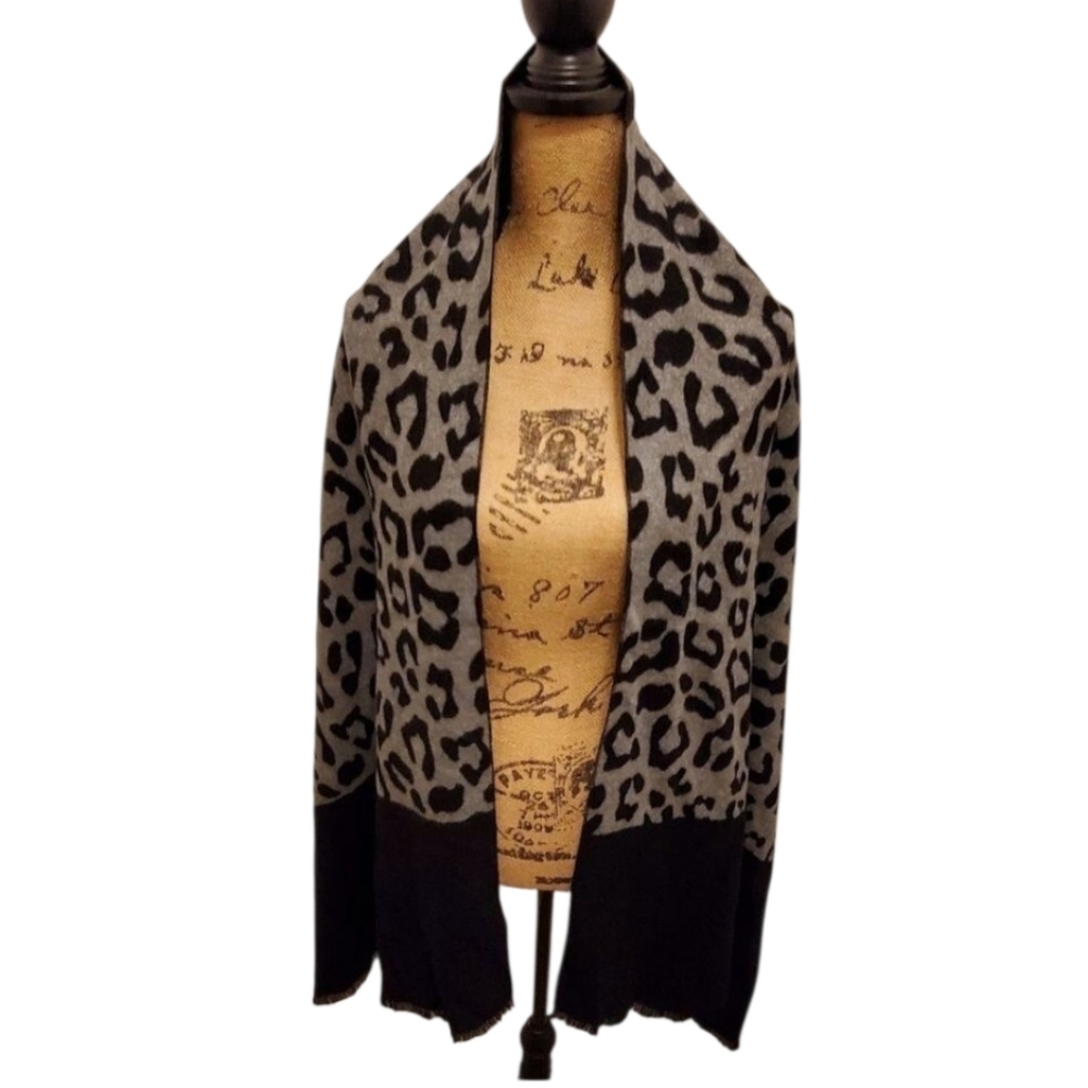 Pretty Persuasions‎ Warm comfy super soft leopard print fringed scarf wrap New